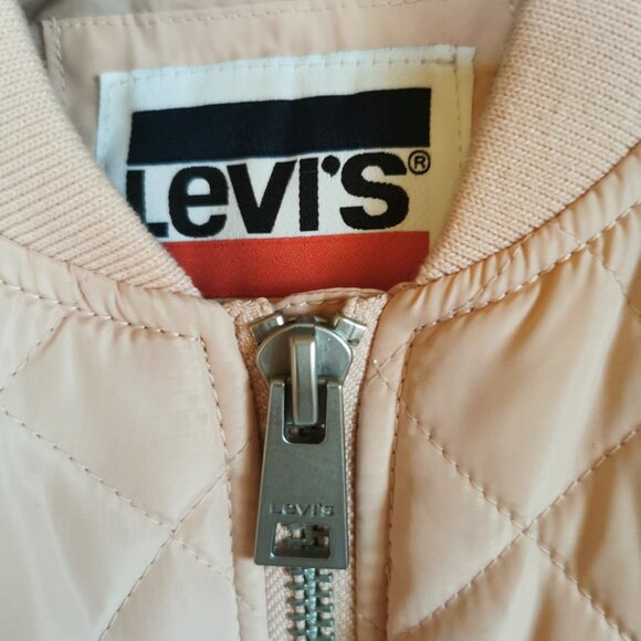 Levis Quilted Pink Bomber Jacket - NWT - Large - Picture 7 of 13
